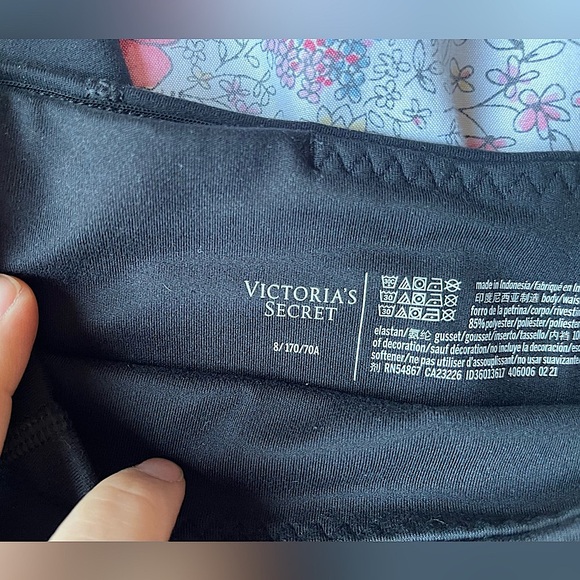 Victoria secret leggings with deep pockets - Picture 6 of 8